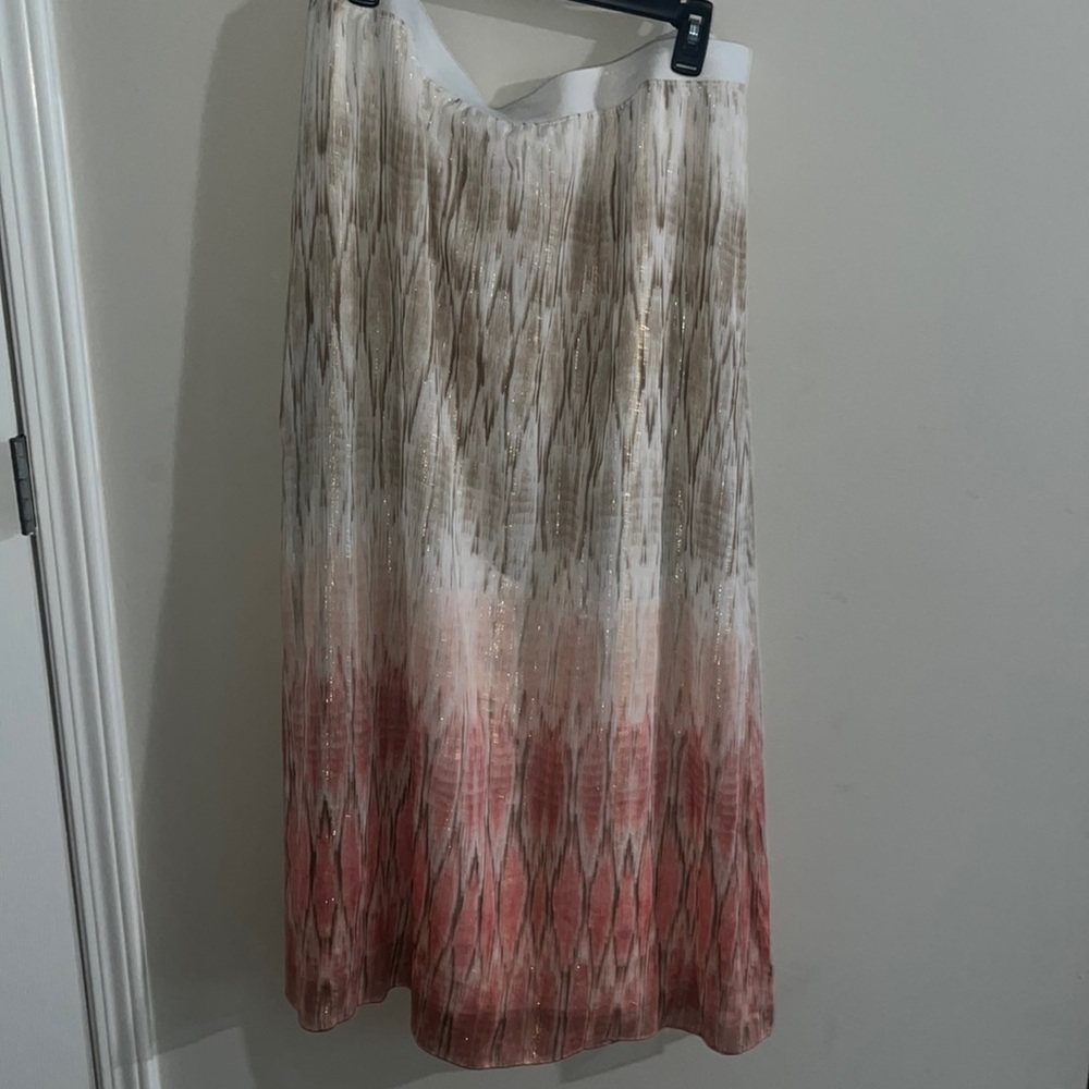Beautiful Chicos skirt, very sheer and elegant!